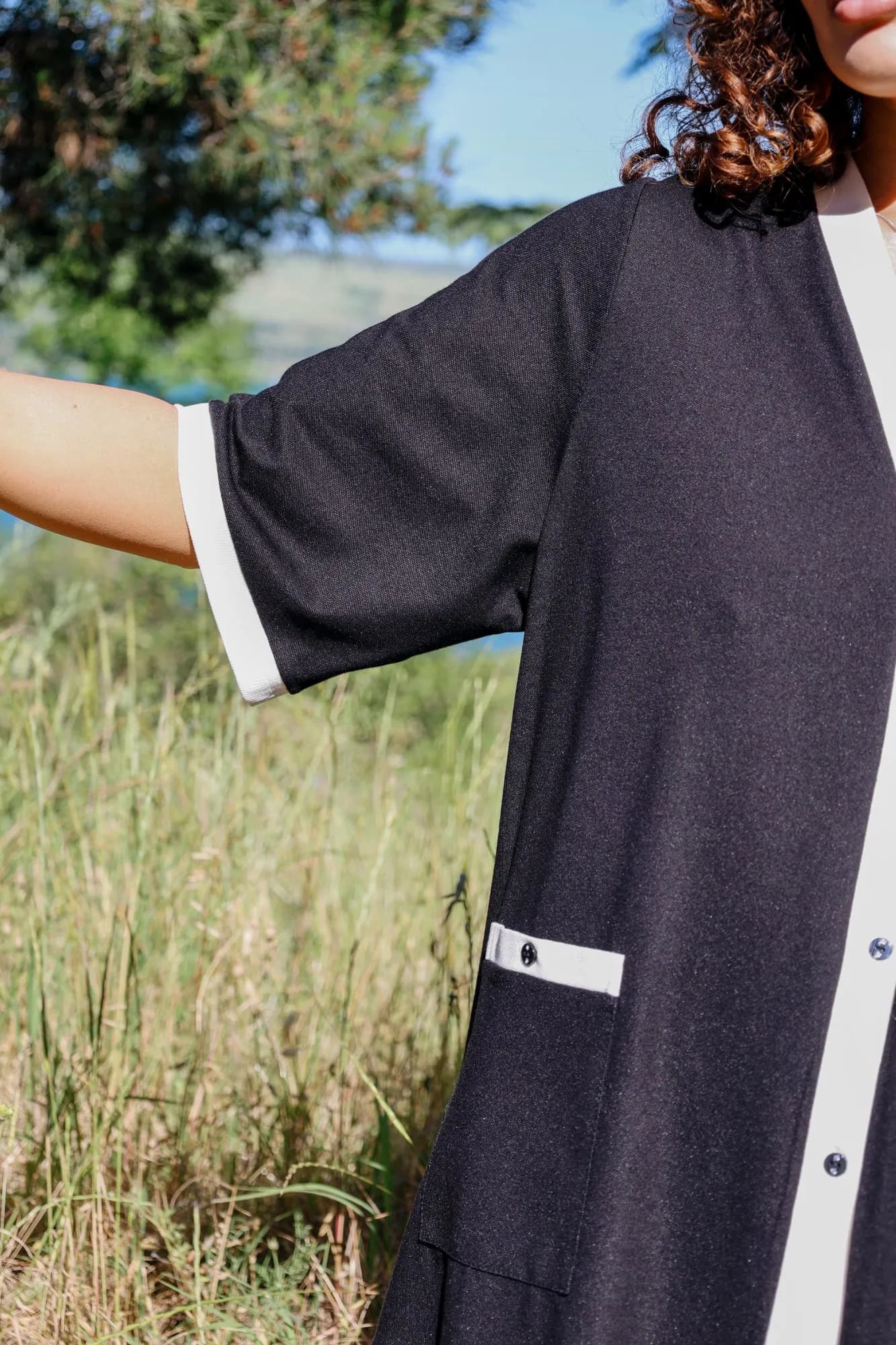 Contrast Trim Button-Front Blouse 3