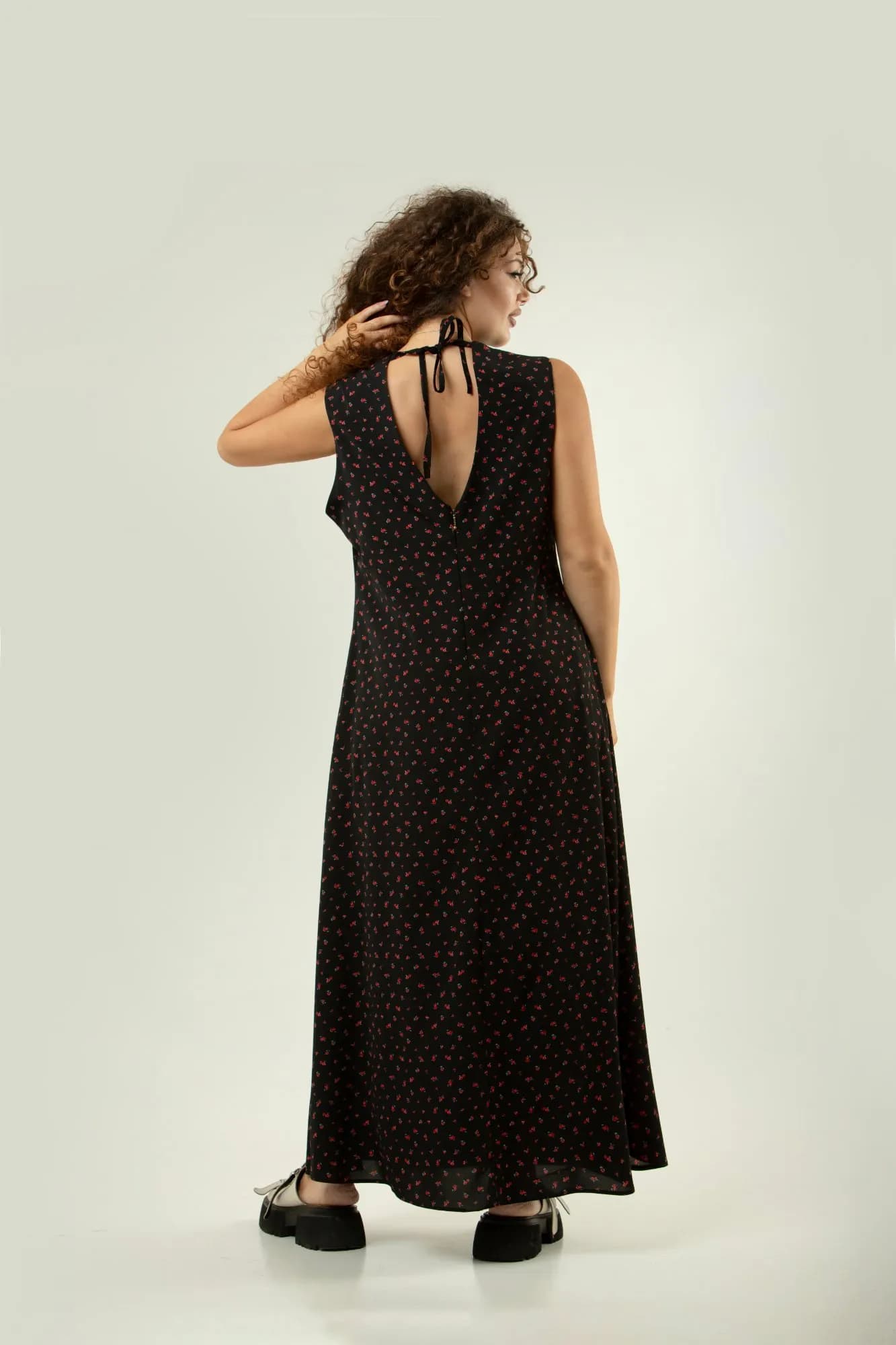 Relaxed Flowy Maxi Dress 4