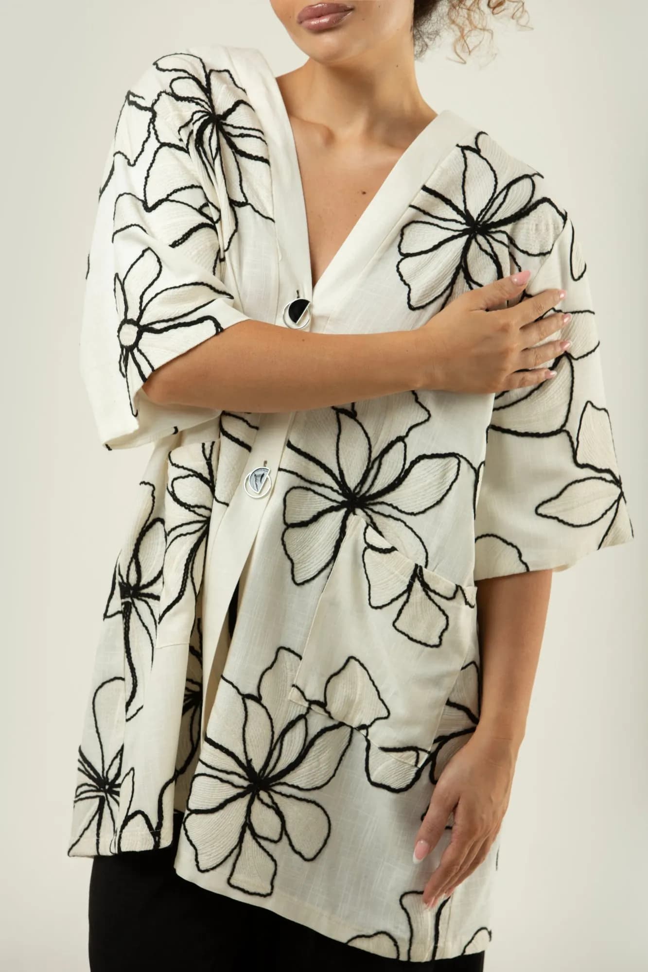 Floral Embroidered Linen-Blend Kimono Cardigan 3
